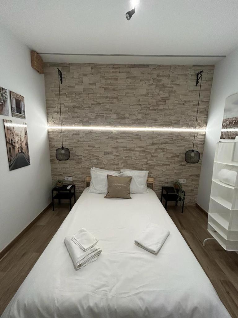 Apartamentos Pino Benidorm Habitación foto
